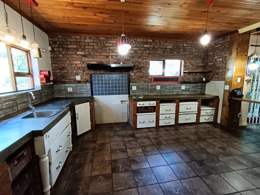 4 Bedroom Property for Sale in C Place Eastern Cape